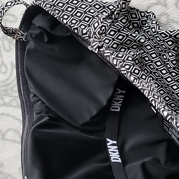 New DKNY One Piece Black and White Geometric Swim Suit Small - Picture 9 of 12